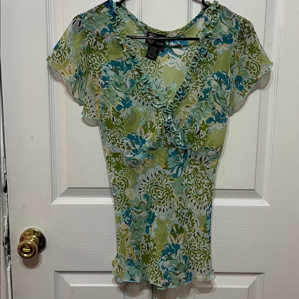 Floral V-Neck Ruffle Top